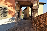55 Stradetta acciottolata da San Vigilio a Colle Aperto di Citta Alta